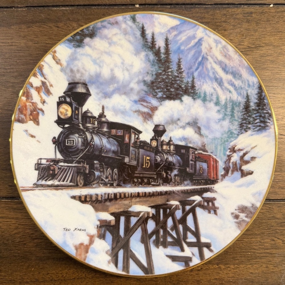 Hamilton Collection Winter Crossing Ted Xaras Train Plate 3080G Winter Rails 92